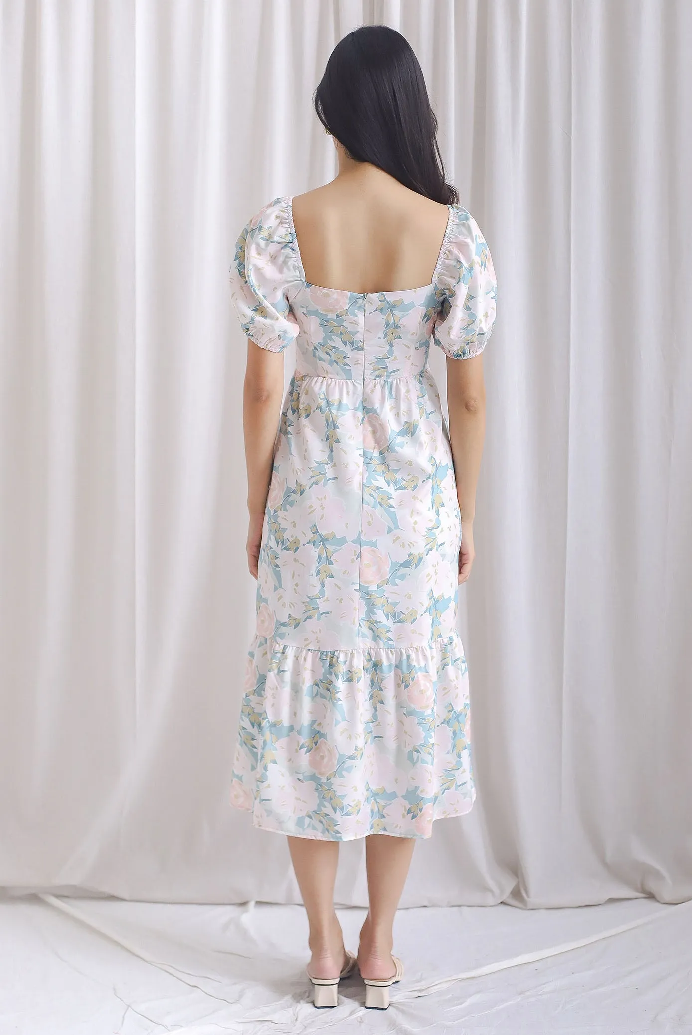 Annalie Knot Cut Out Puffy Sleeve Midi Dress In Floral