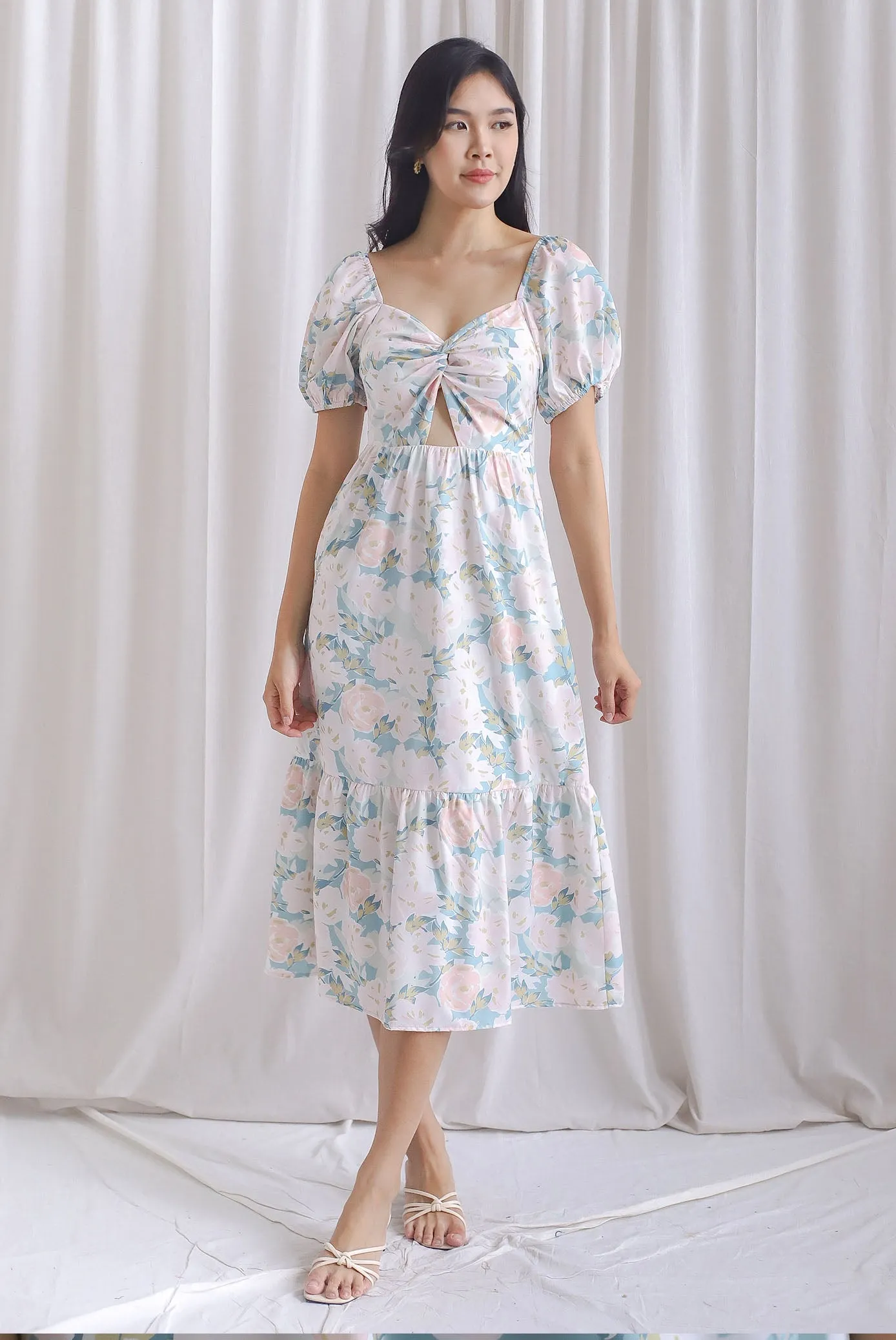 Annalie Knot Cut Out Puffy Sleeve Midi Dress In Floral