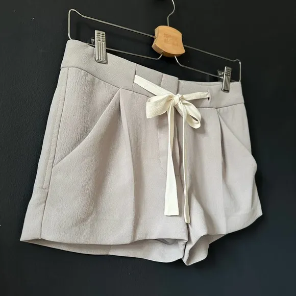 Aritzia Wilfred Exergue Short Ribbon tie crepe shorts Gray Size 00