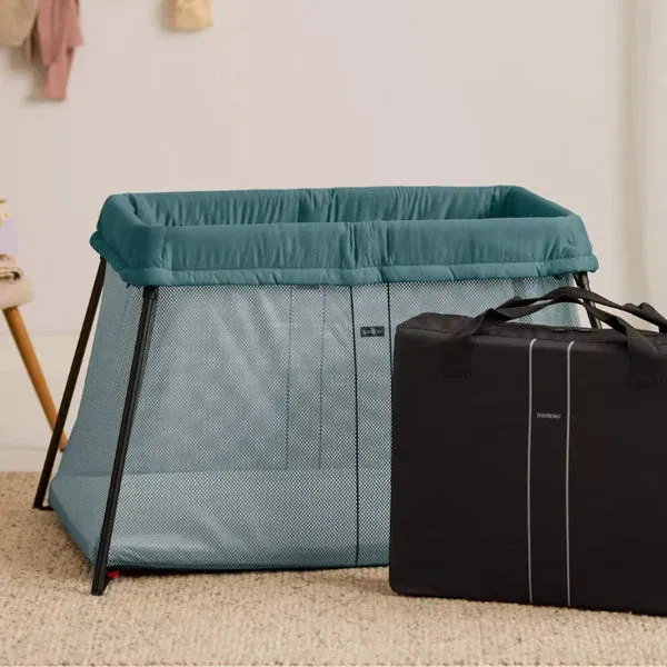Baby Bjorn Play Yard Light Bundle with Fitted Sheet (Dark Green)