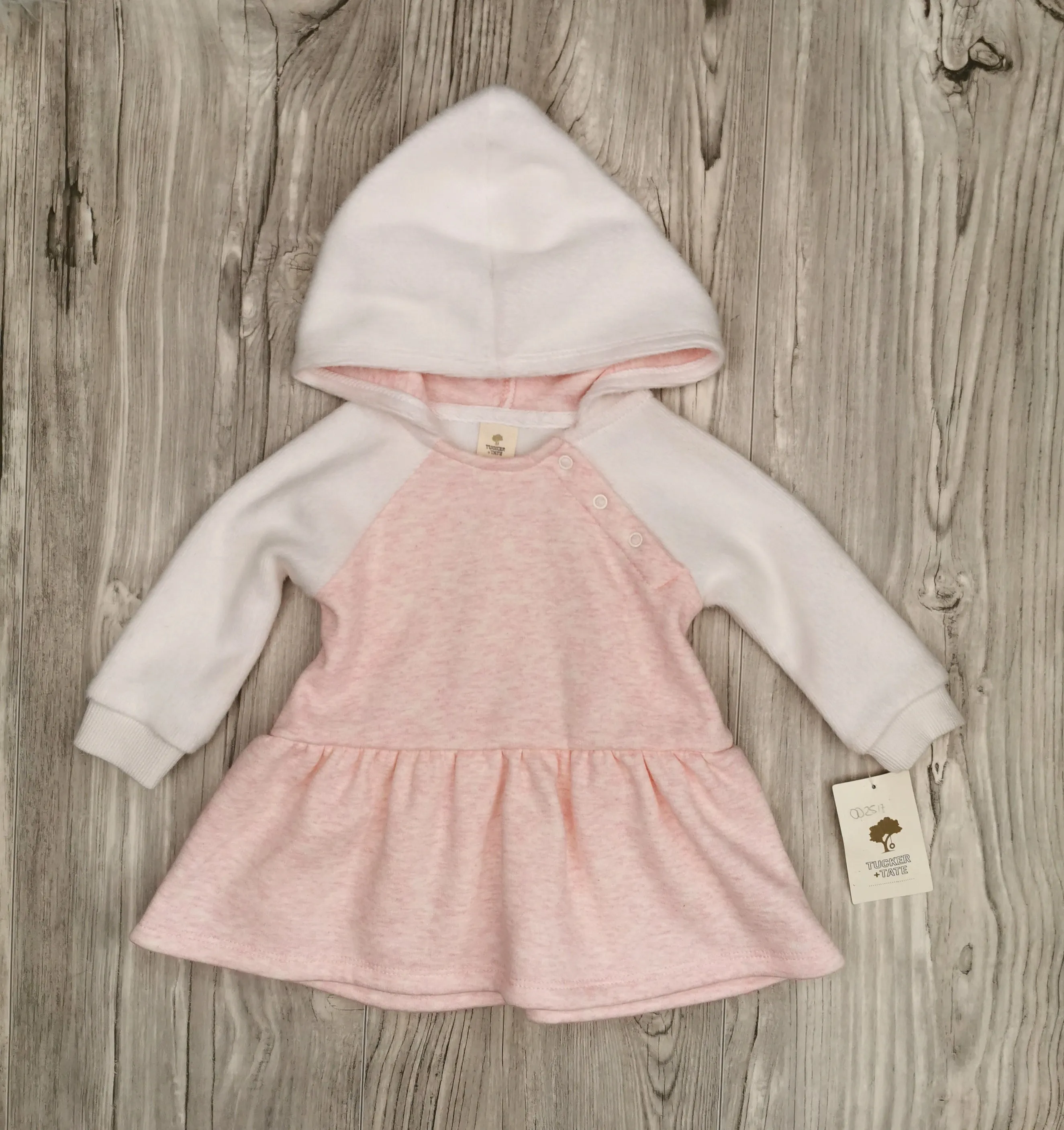 BABY GIRL SIZE 6 MONTHS - TUCKER & TATE, Silky Soft Pullover Hoodie NWT B31