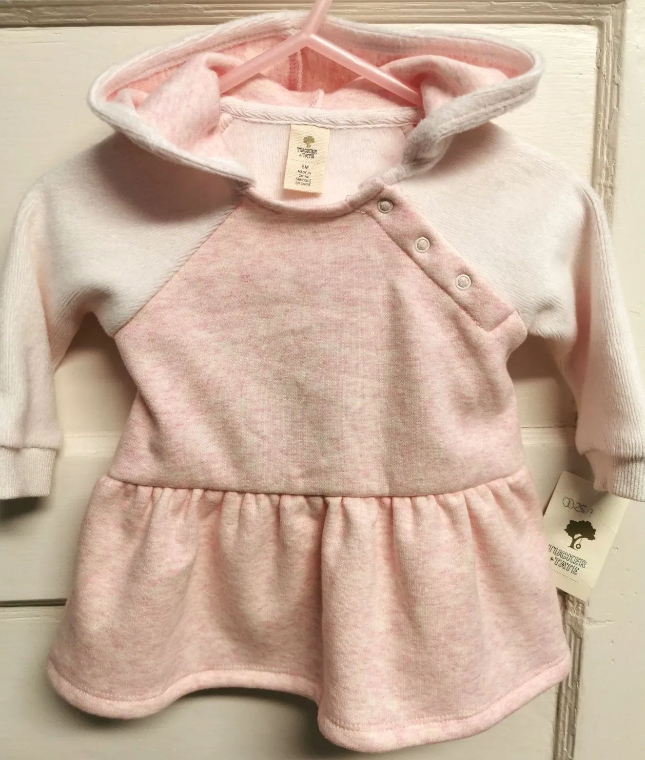 BABY GIRL SIZE 6 MONTHS - TUCKER & TATE, Silky Soft Pullover Hoodie NWT B31