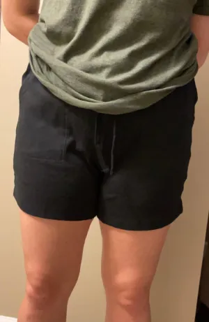 Drawstring shorts with pockets
