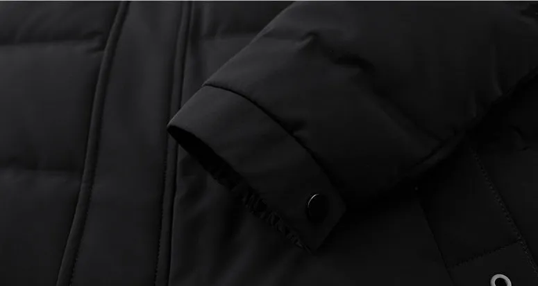 Easy-to-clean Windproof Puffer Jacket for Men with Stain-resistant Features