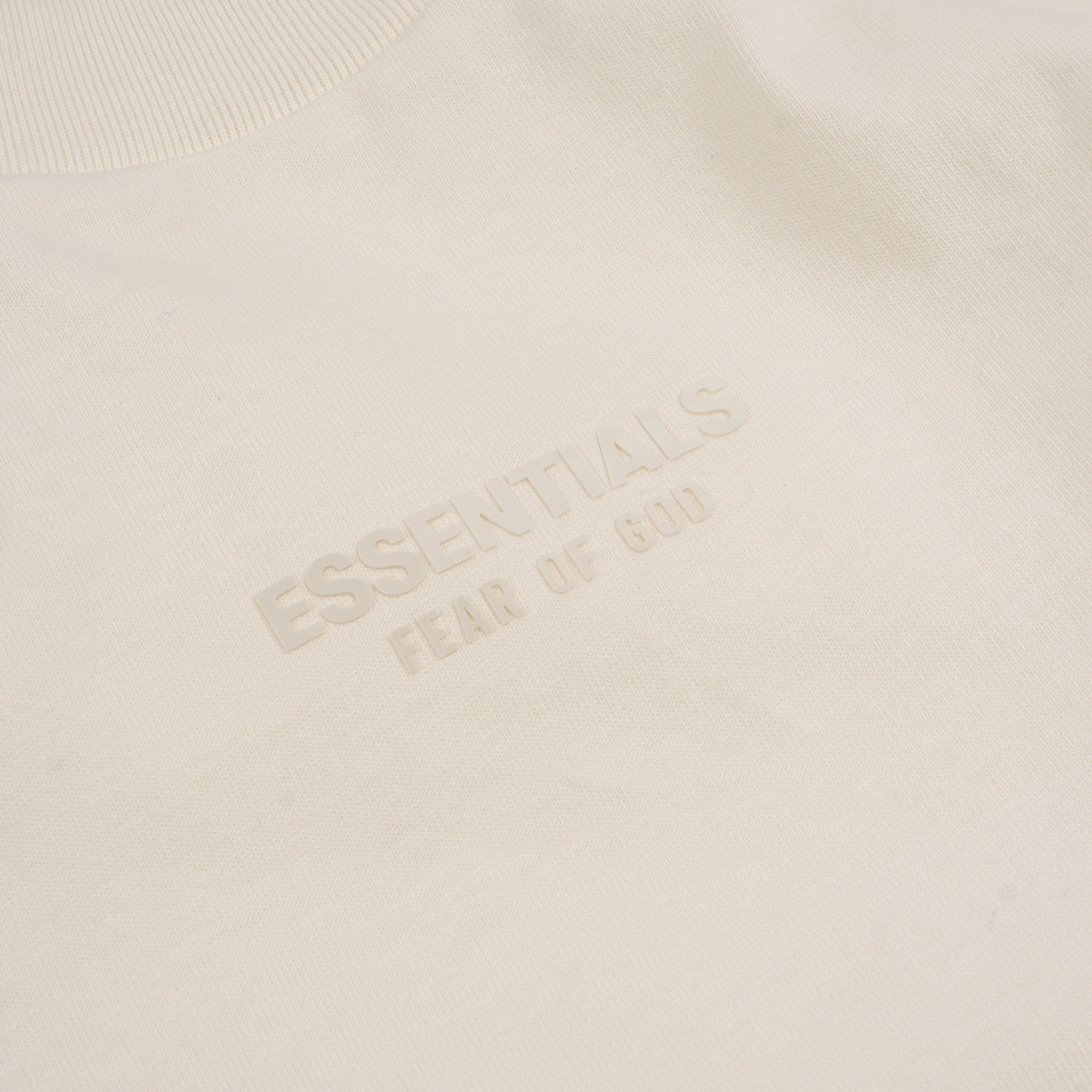 Essentials Tee Core FW23 Cloud Dancer