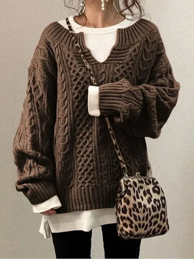 Fashionable knitted sweater for women