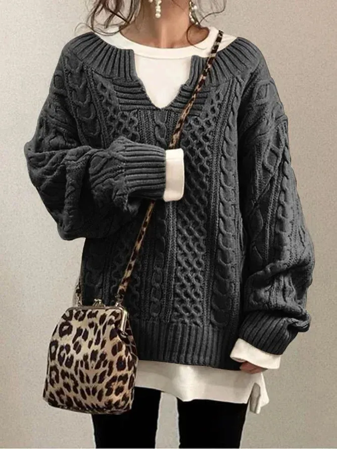 Fashionable knitted sweater for women
