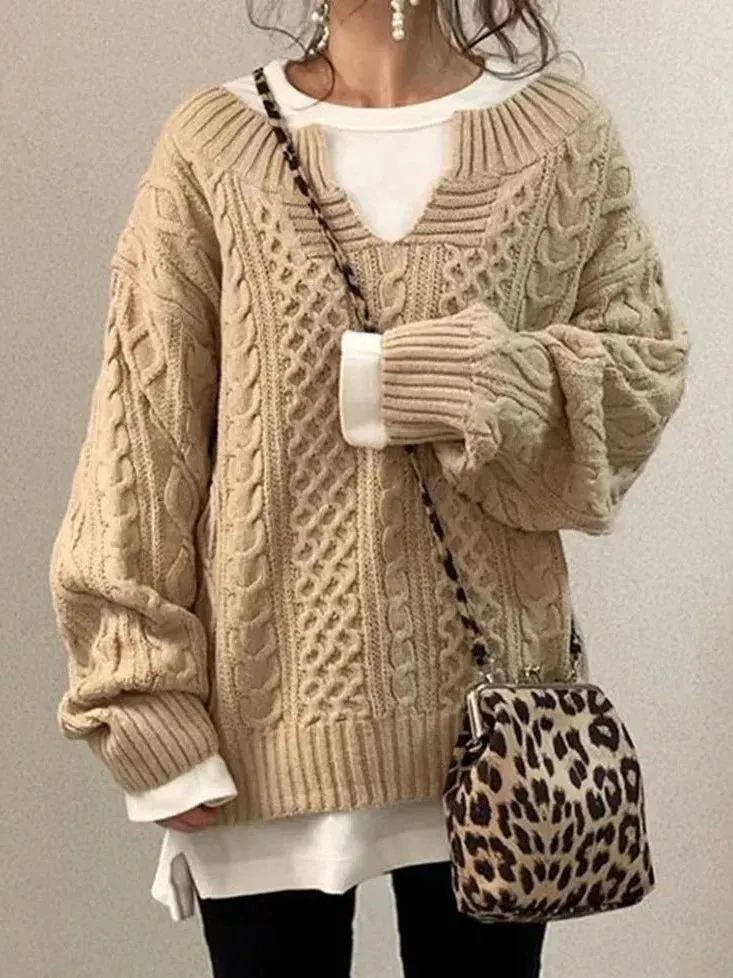 Fashionable knitted sweater for women