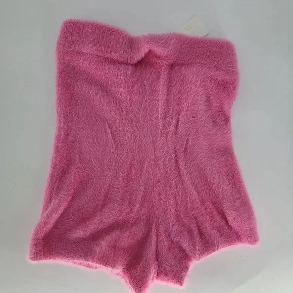 L Space Daydreaming Short Bubblegum Pink fuzzy soft size Medium