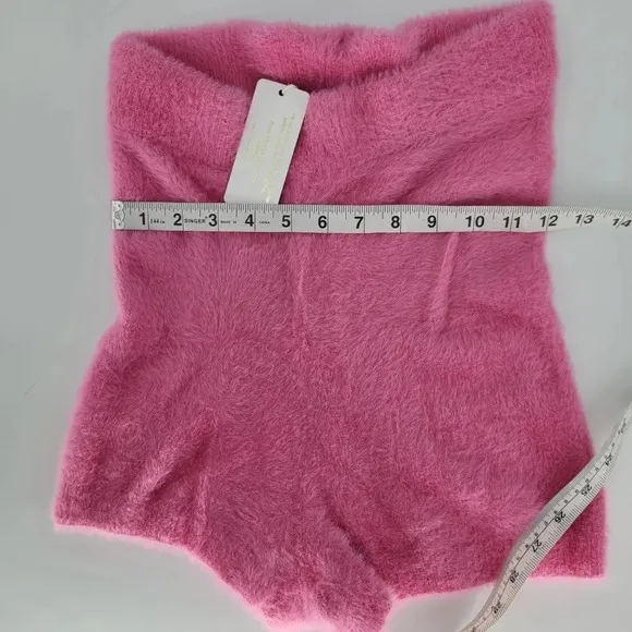 L Space Daydreaming Short Bubblegum Pink fuzzy soft size Medium