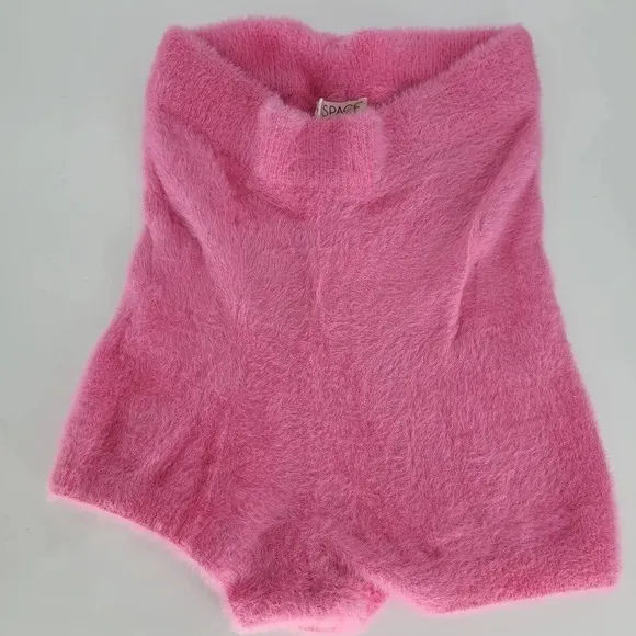 L Space Daydreaming Short Bubblegum Pink fuzzy soft size Medium