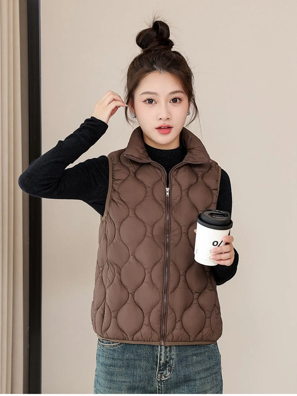 Lightweight and Fashionable Quilted Puffer Vest for Casual Wear