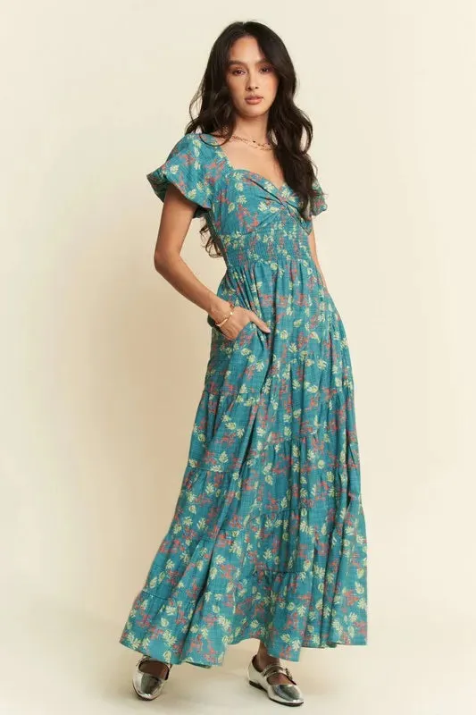 Lightweight Sweetheart Neck Textured Tiered Maxi Dress