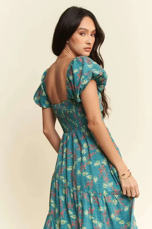 Lightweight Sweetheart Neck Textured Tiered Maxi Dress