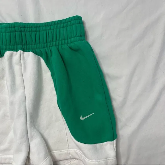 Nike Color Clash Green and White Fleece Be As You Are Gym Clover Shorts Size XS