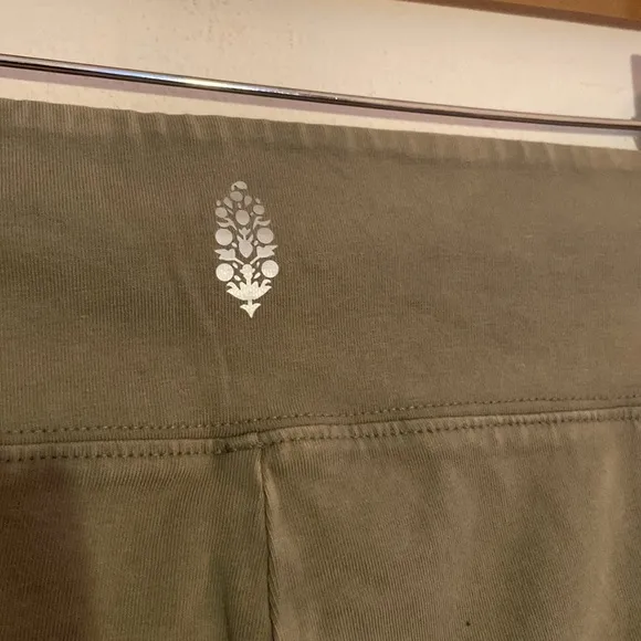 NWOT Free People Movement Never Better green shorts