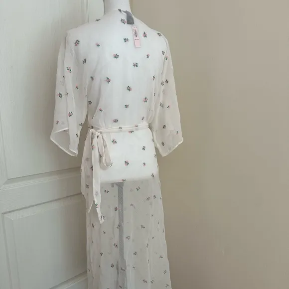 NWT Victoria's Secret White Sheer Long Floral Embroidered Robe, Sz XS/S