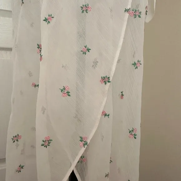 NWT Victoria's Secret White Sheer Long Floral Embroidered Robe, Sz XS/S