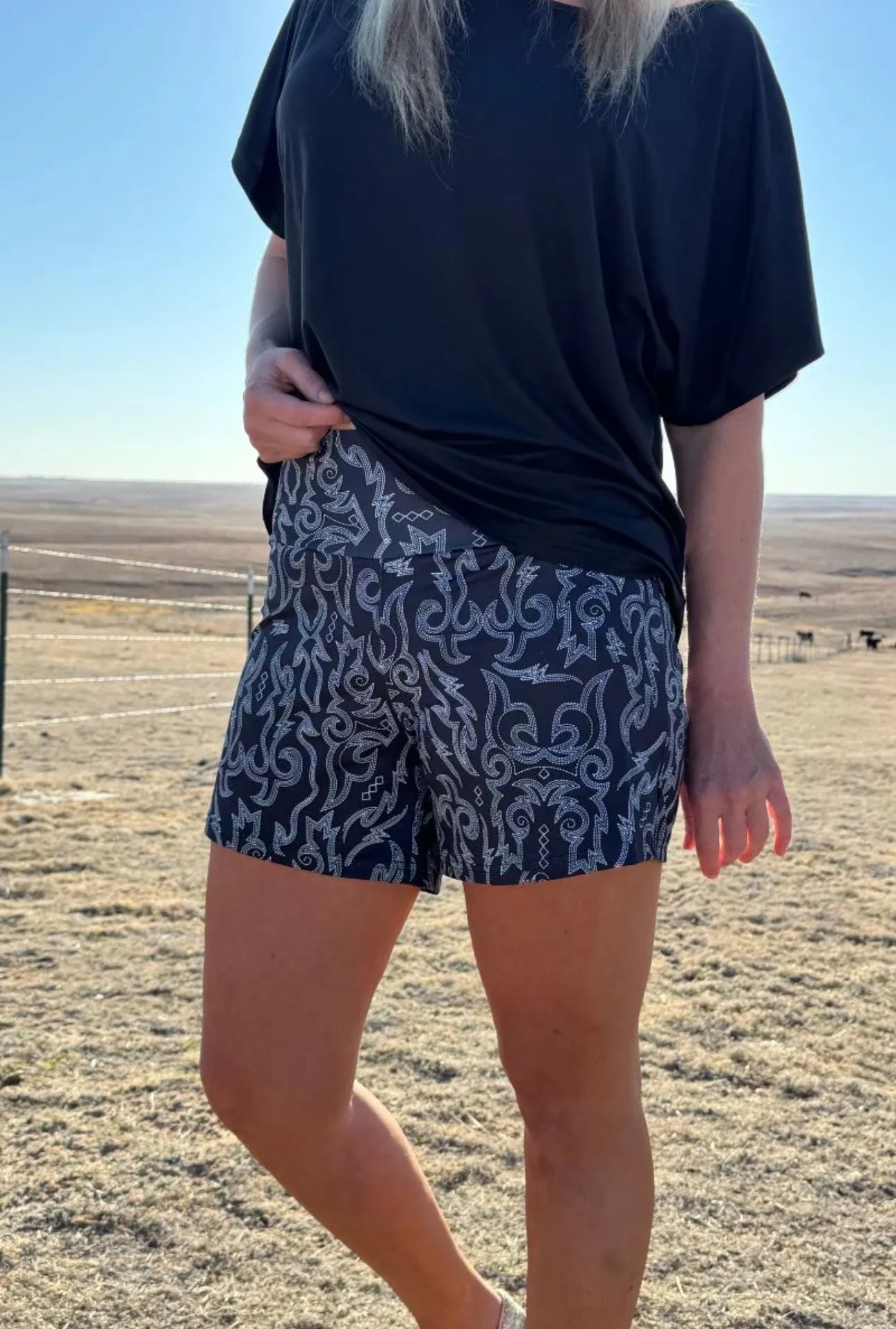 RODEO NIGHTS SHORTS