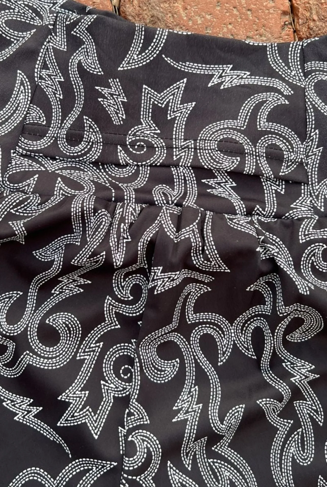 RODEO NIGHTS SHORTS