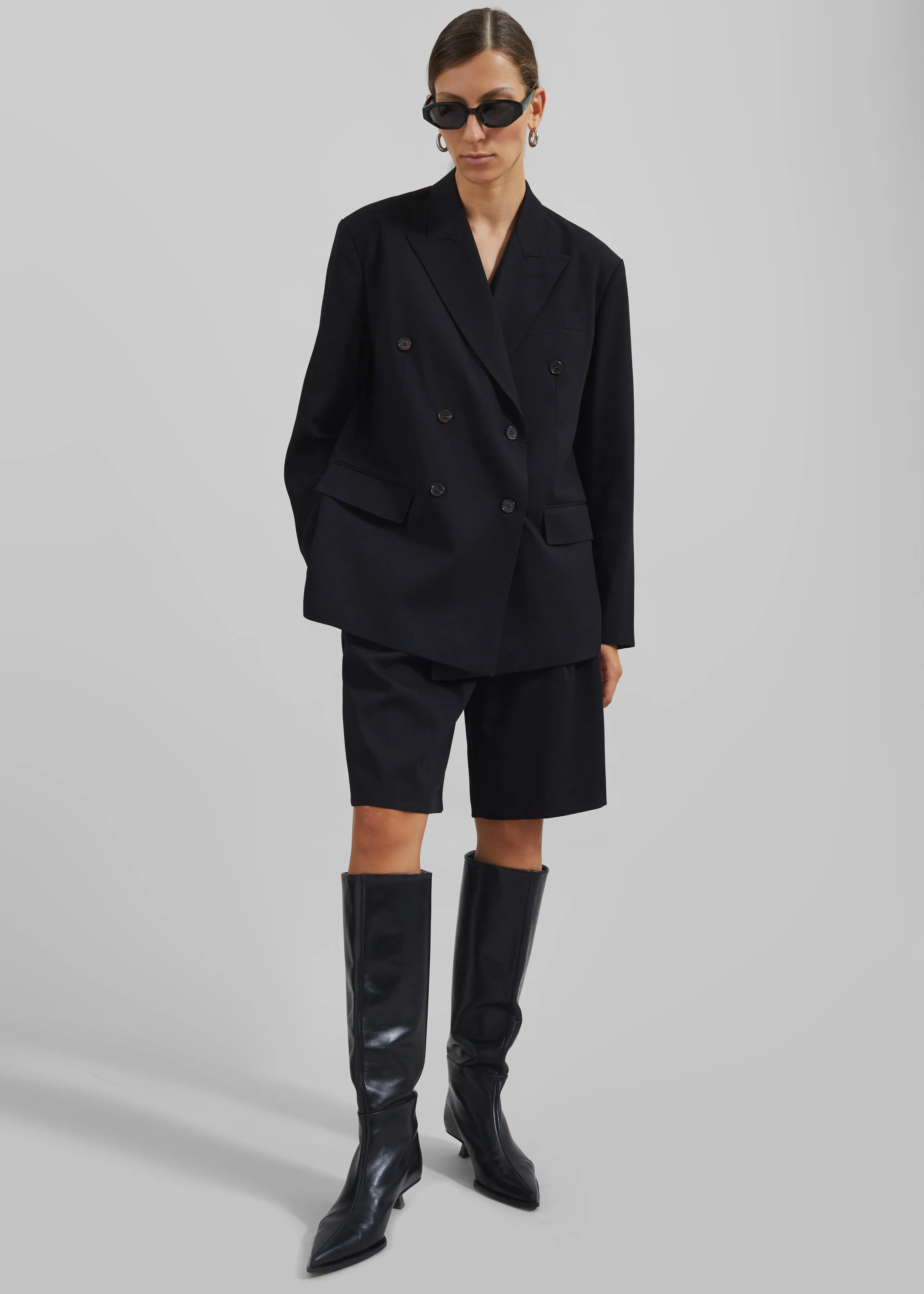 Sava Bermuda Shorts - Black