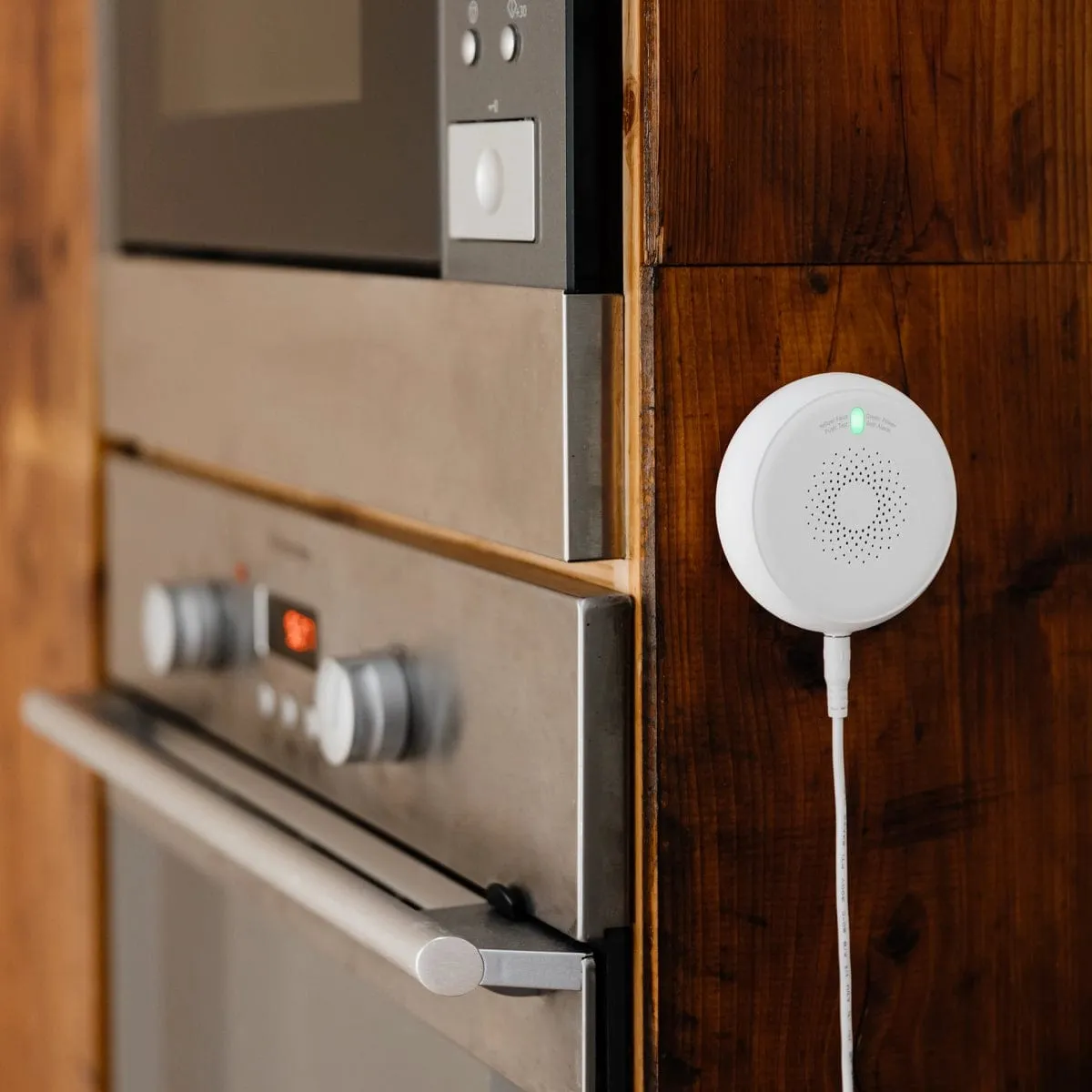 Smart Gas Leakage Detector Sensor with Mobile Alerts & Voice Control