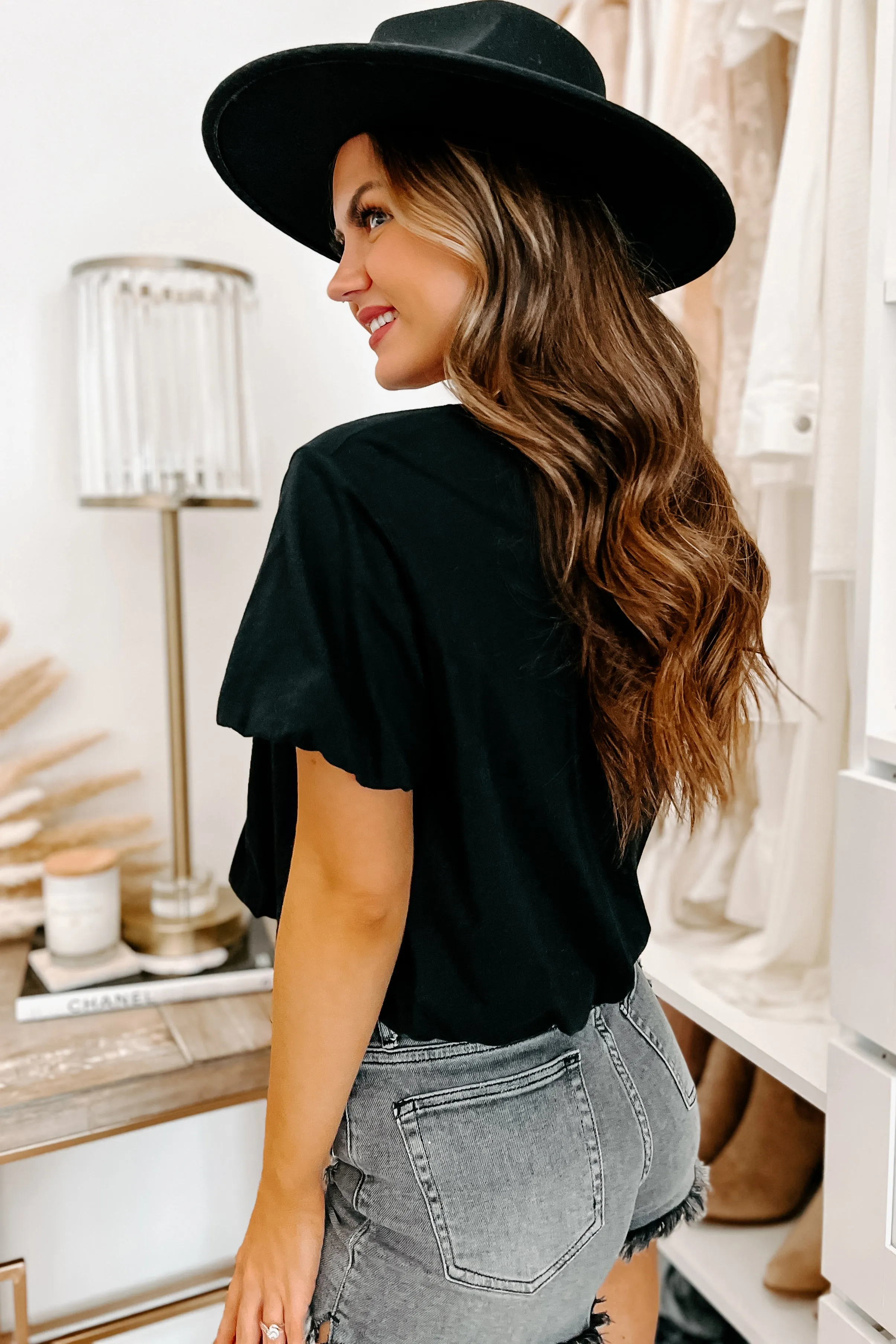 Talulah Short Sleeve Bubble Crop Top (Black)