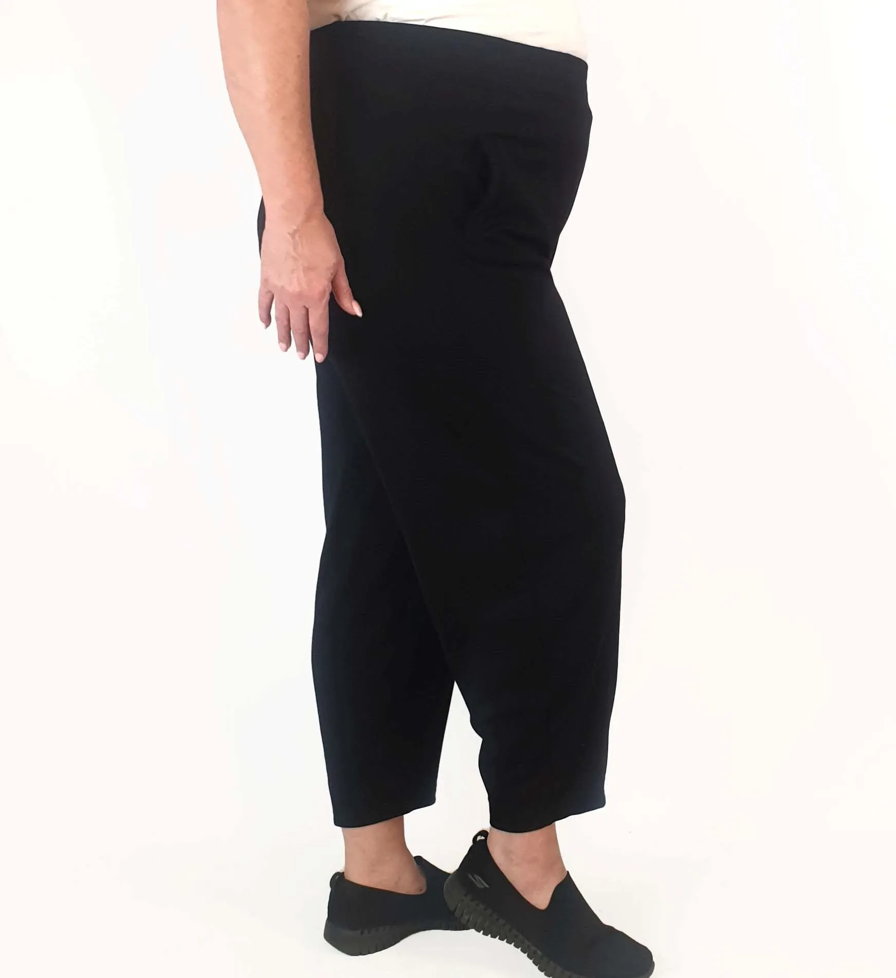 Tirelli black lounge style pants size XL