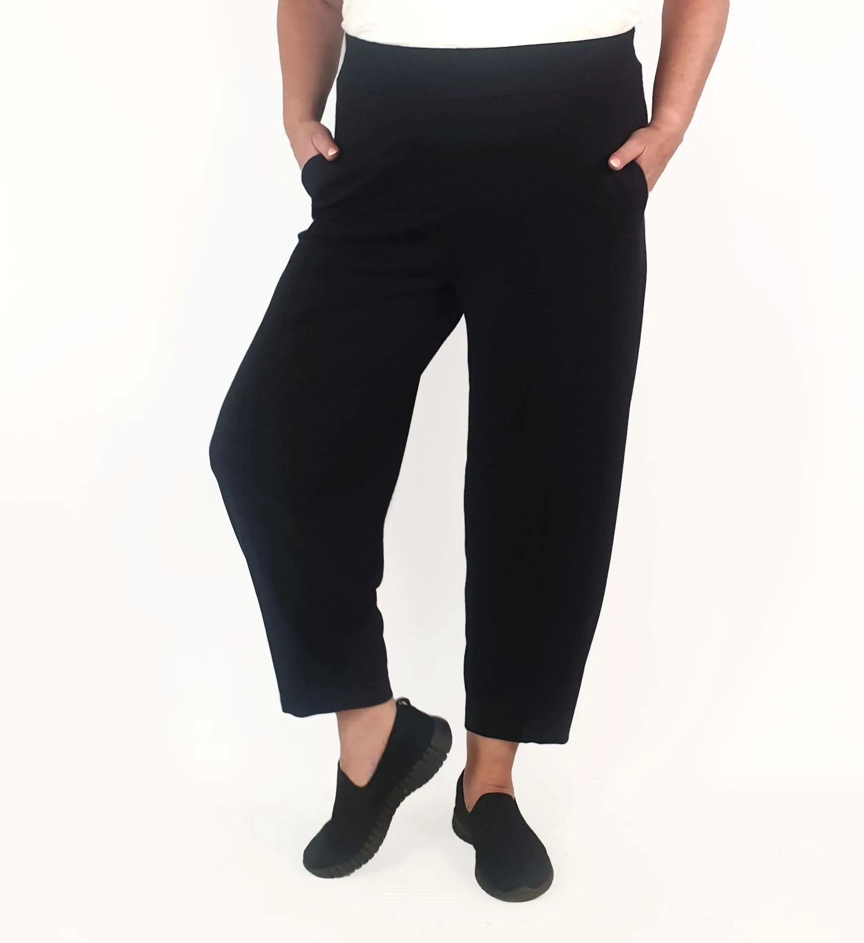 Tirelli black lounge style pants size XL