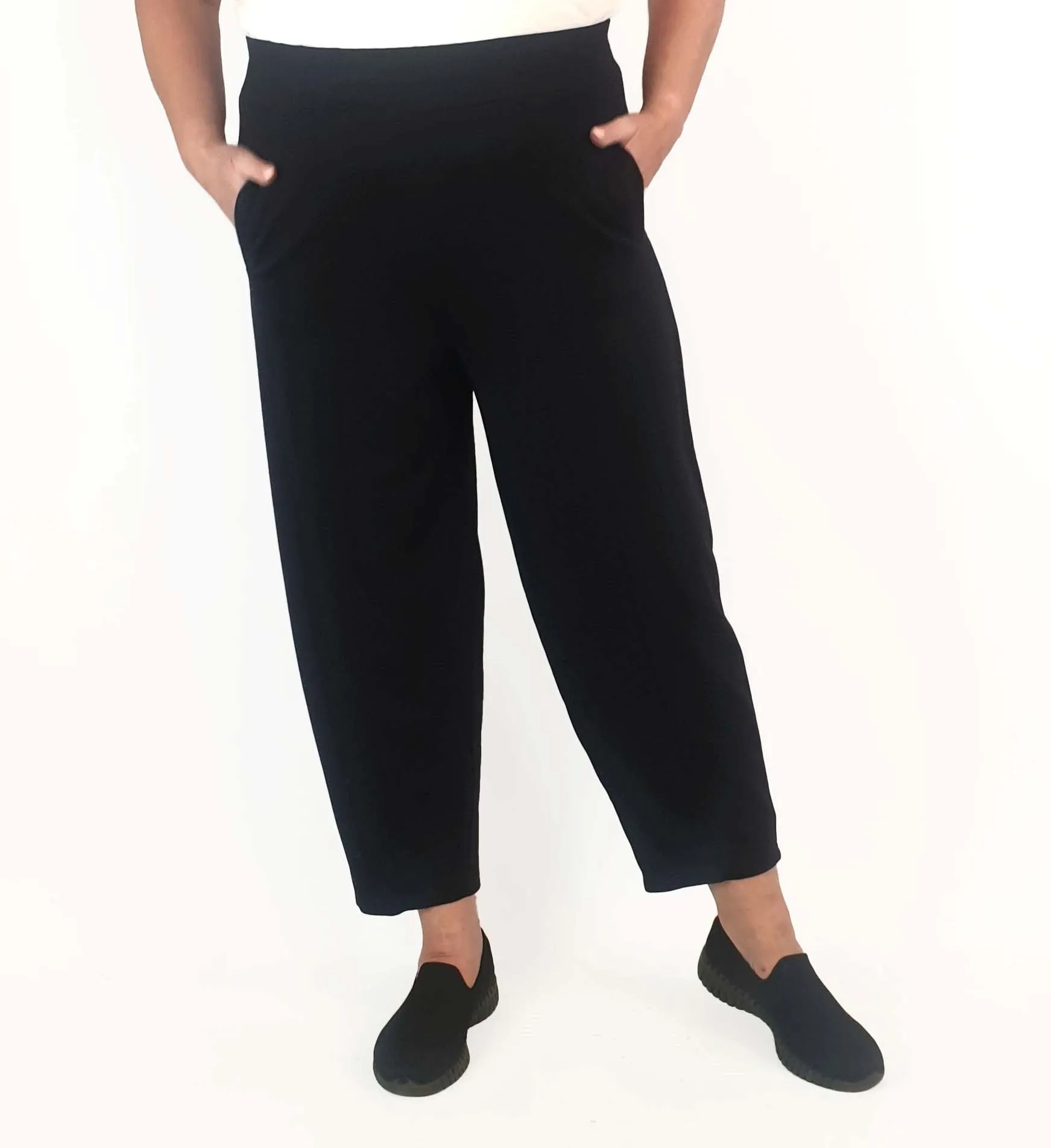 Tirelli black lounge style pants size XL