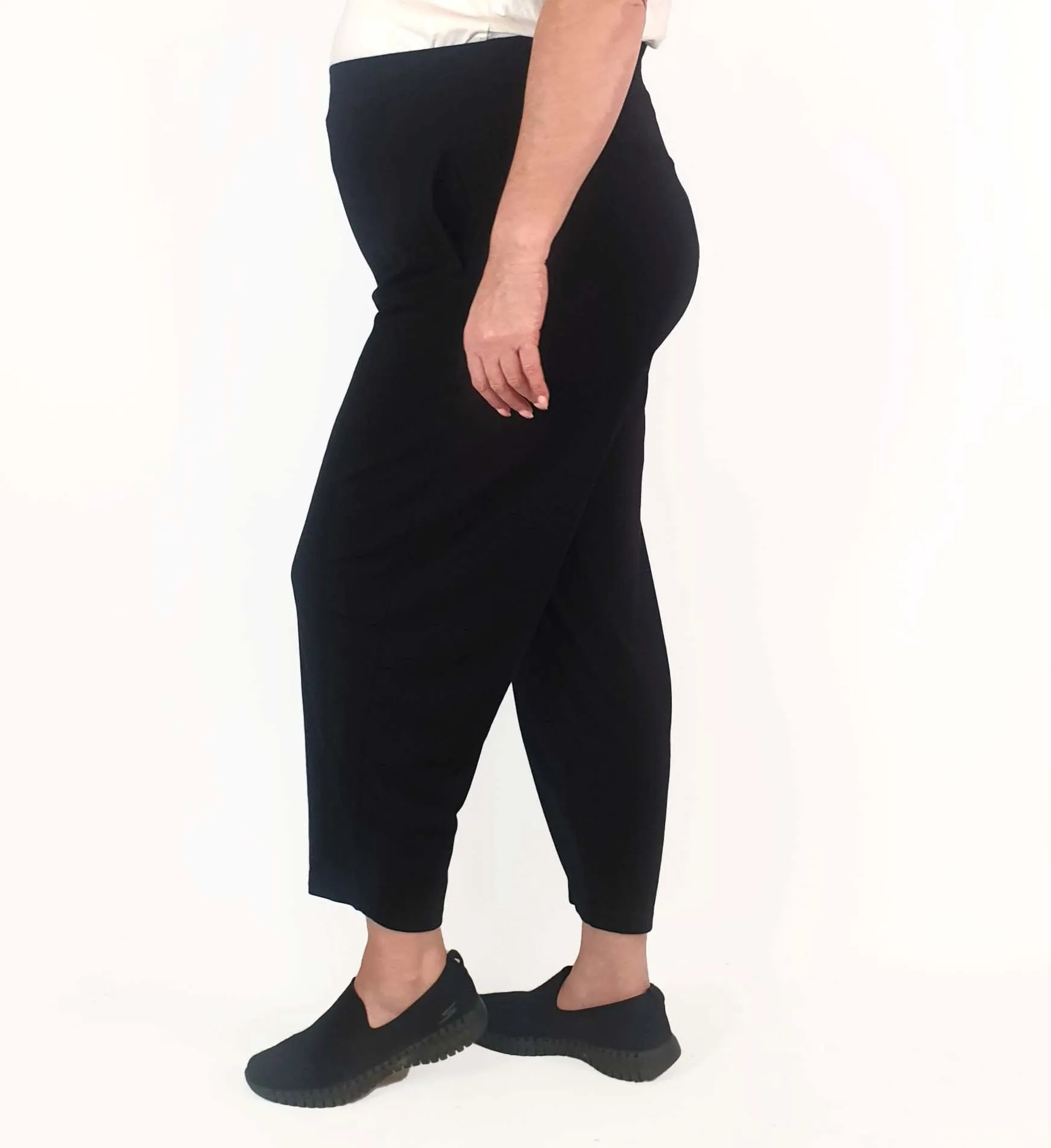 Tirelli black lounge style pants size XL