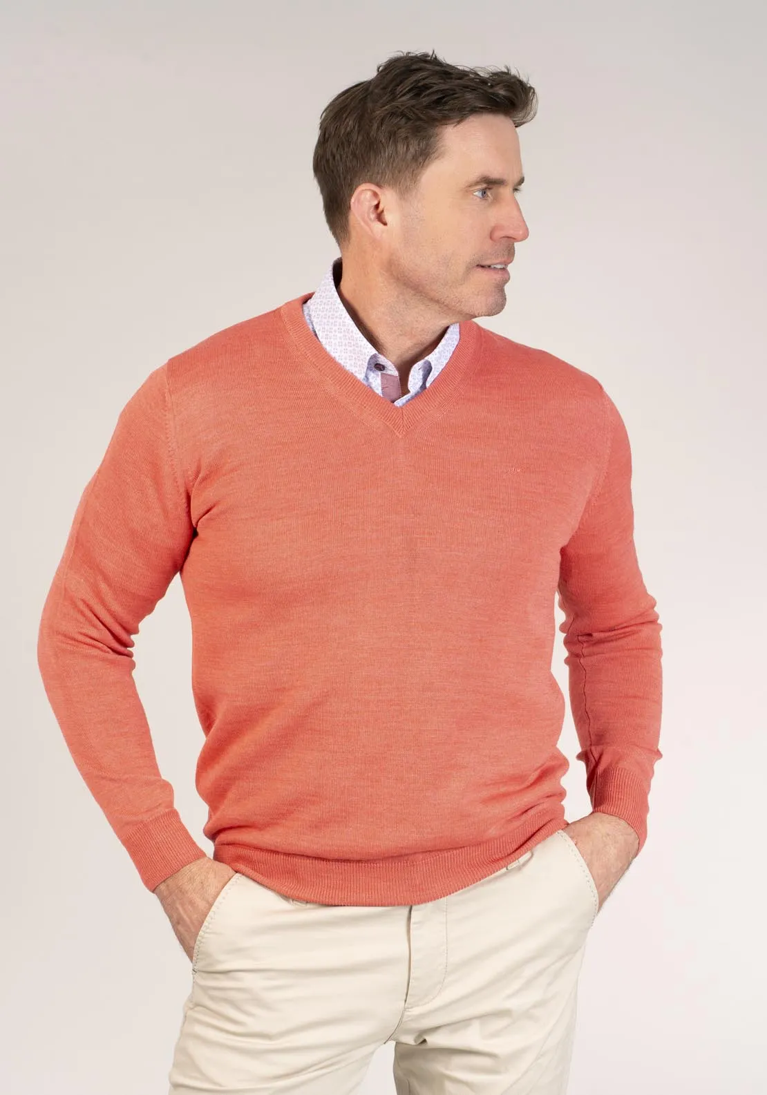 V-Neck Pullover - Red