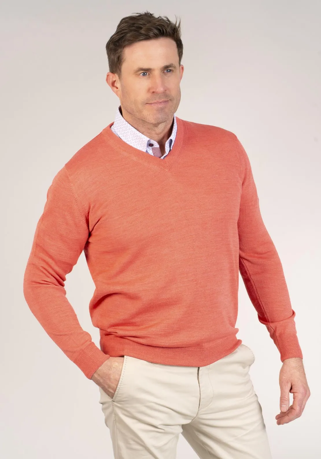 V-Neck Pullover - Red