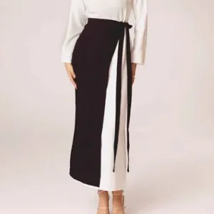 Veiled Collection Rana Textured Overlay Tie Skirt Black Size Medium NWT