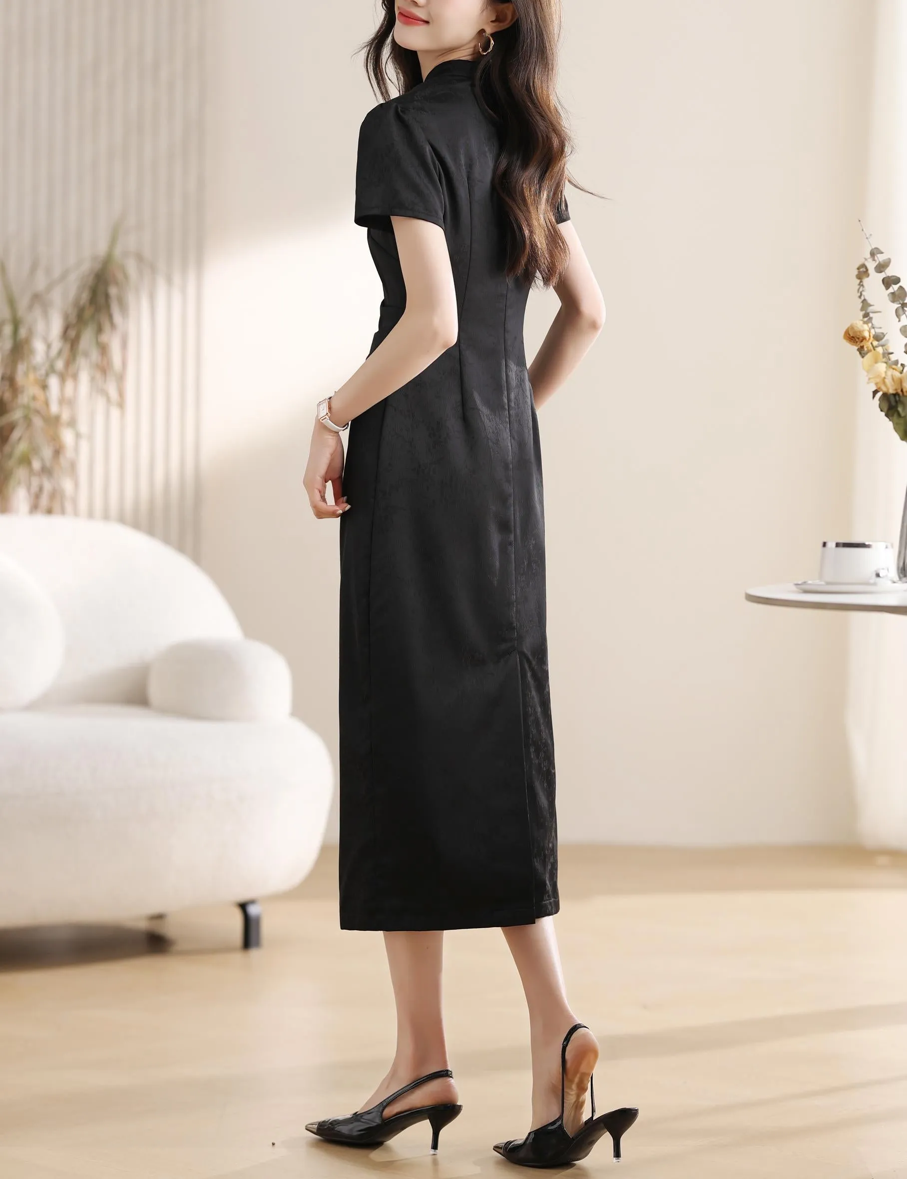 Women's Textured Print Maxi Qipao with Stunning Jacquard Design